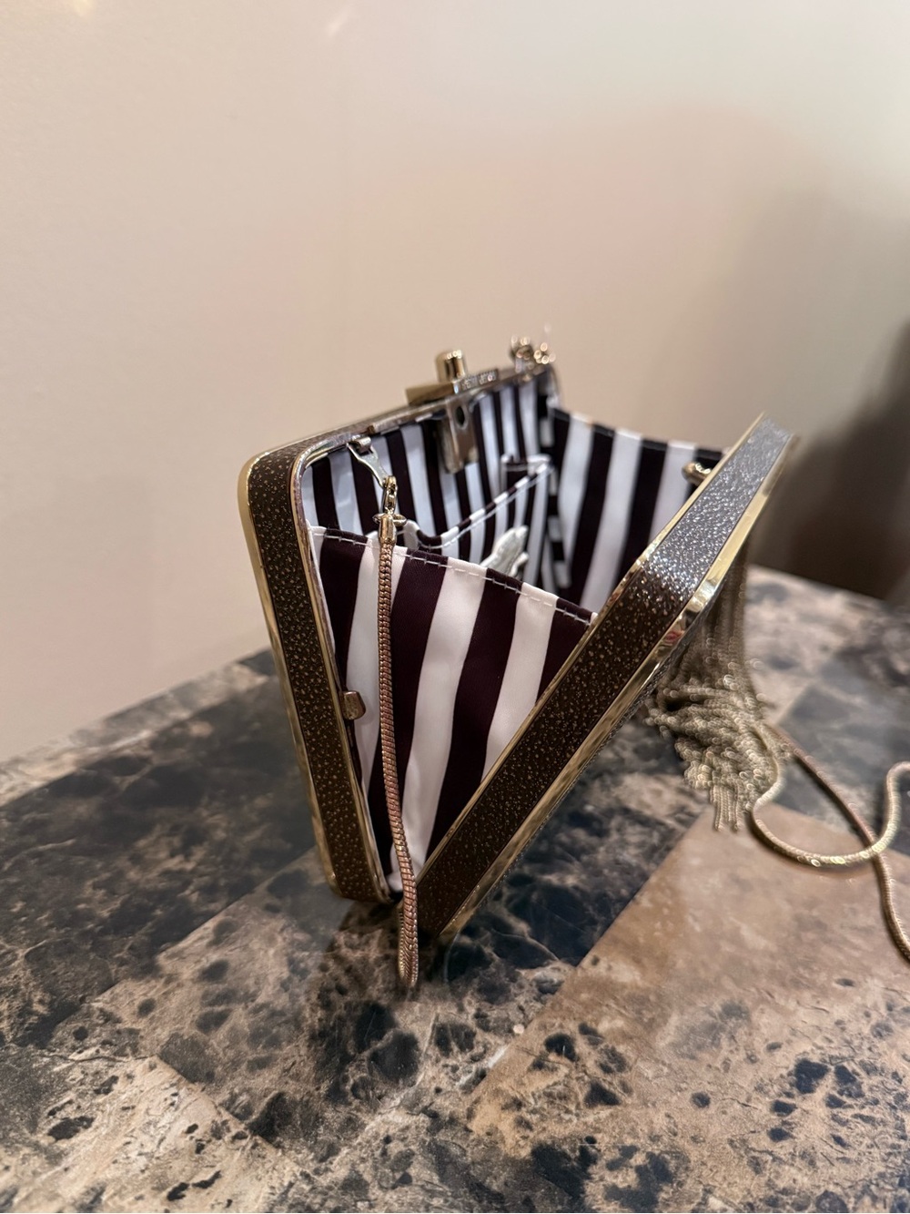 Henri Bendel Stingray-Embossed Box Clutch/ Crossbody RARE - Picture 12 of 16